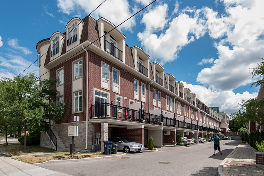 Lorraine Park Townhouses, Toronto