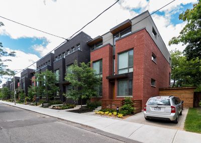 Howie Townhouses, Toronto